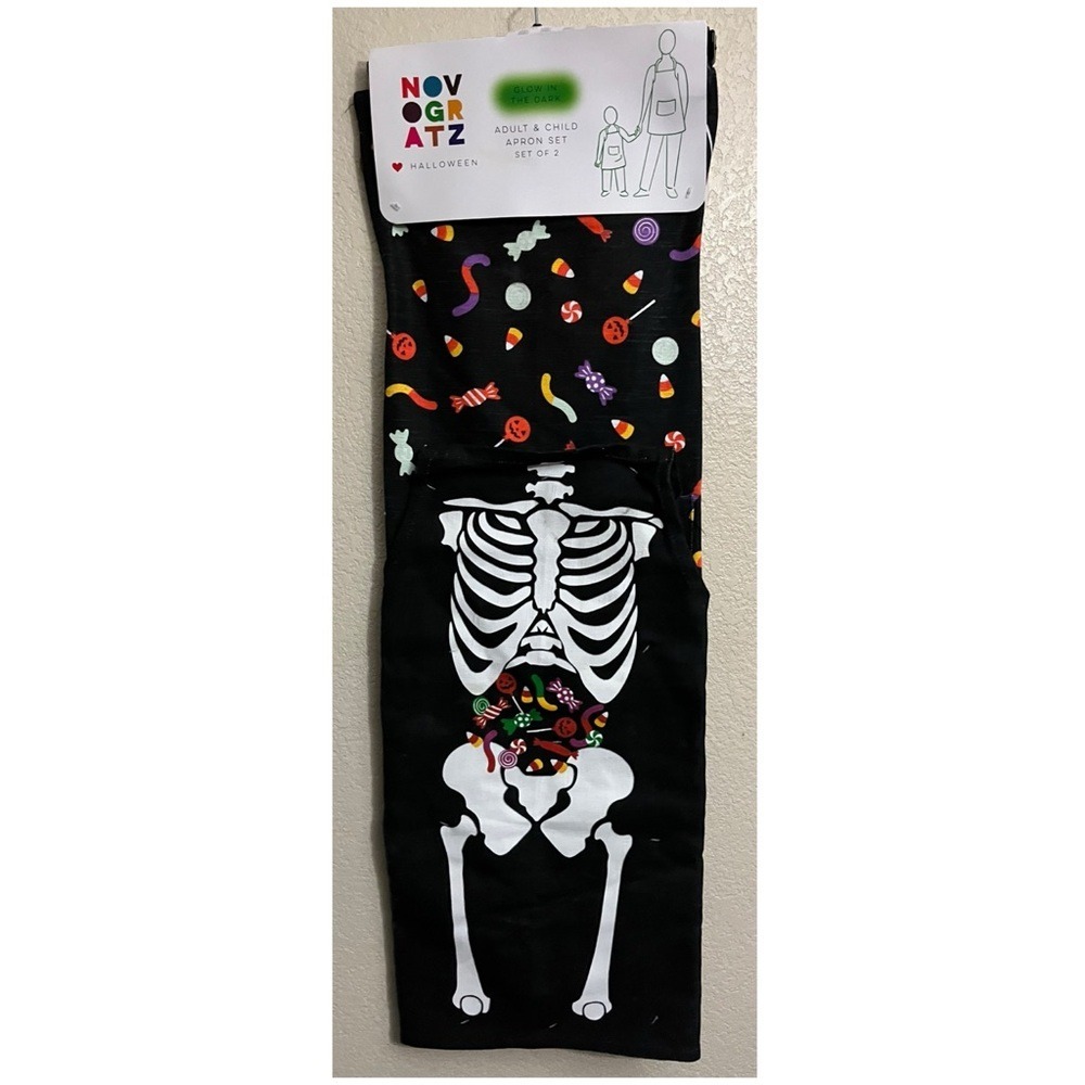 Novogratz Halloween Adult & Child Apron Set Glow In The Dark Skeleton Candy NEW